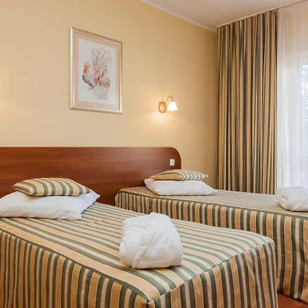 Bursztyn Medical & Wellness Hotel 4*
