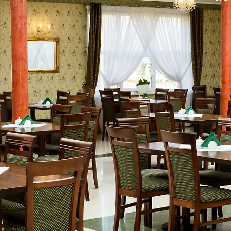 Bursztyn Medical & Wellness Hotel 4*