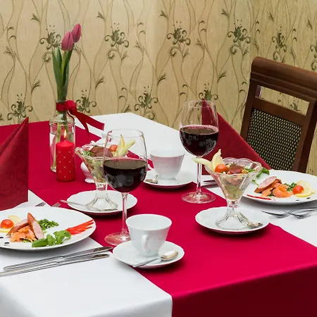 Bursztyn Medical & Wellness Hotel 4*